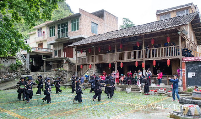 黑衣壯吞力屯
