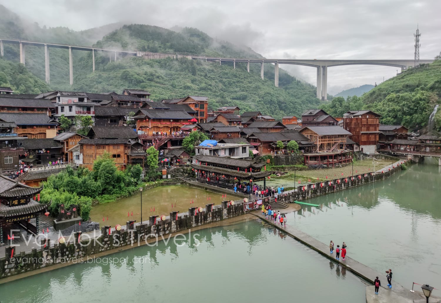 墨戎湘西苗寨