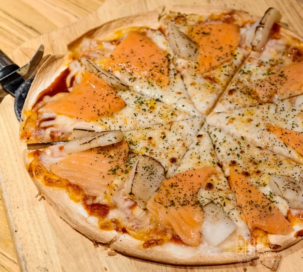 煙三文魚帆立貝薄餅